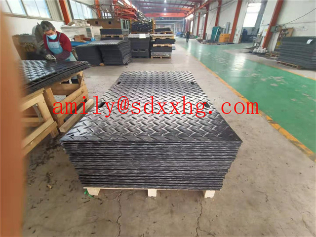 Plastic anti-slip HDPE ground protection mats | HDPE track mats