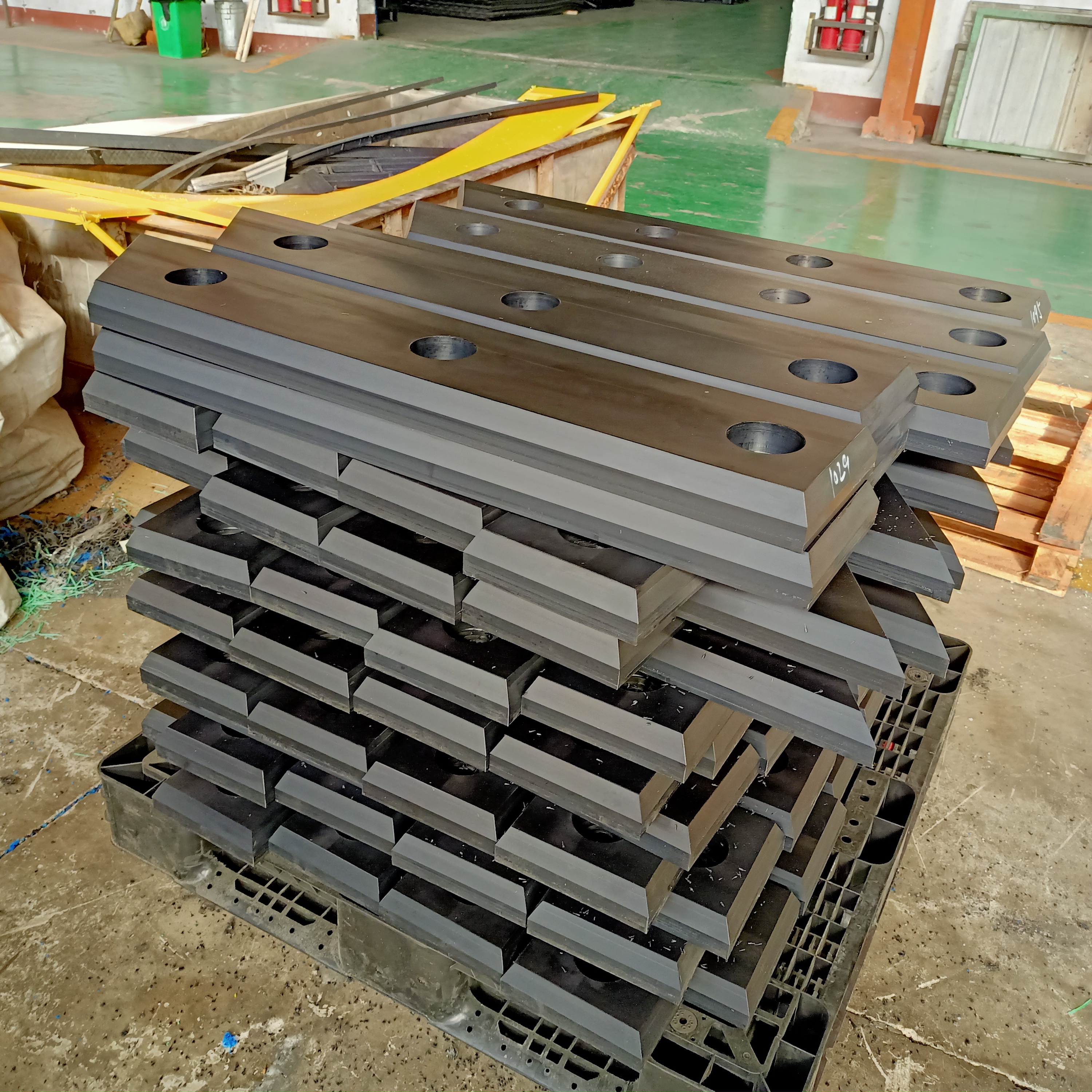 Light Weight Plastic UHMWPE Track Pads For Amphibious Excavator Wear Resistant Roadliner Track Shoes